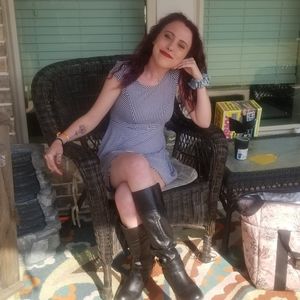 Meet your Posher, Gabbi